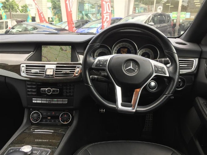 '14 M・ベンツ CLS350 SB スポーツ AMGスポーツ（ディーラー車） 77千キロ 199.9万円 8/21現在の価格です02