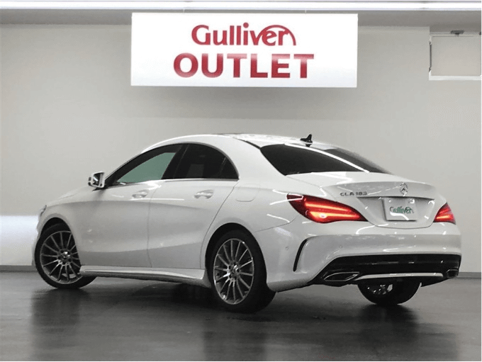 [必見]新着車両入庫！！！！【`19 M・ベンツ CLA180 AMGスタイル】03