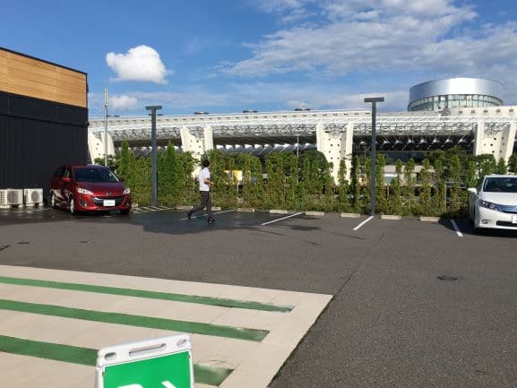 暑い日差しの中…！なにやら写真を…？02