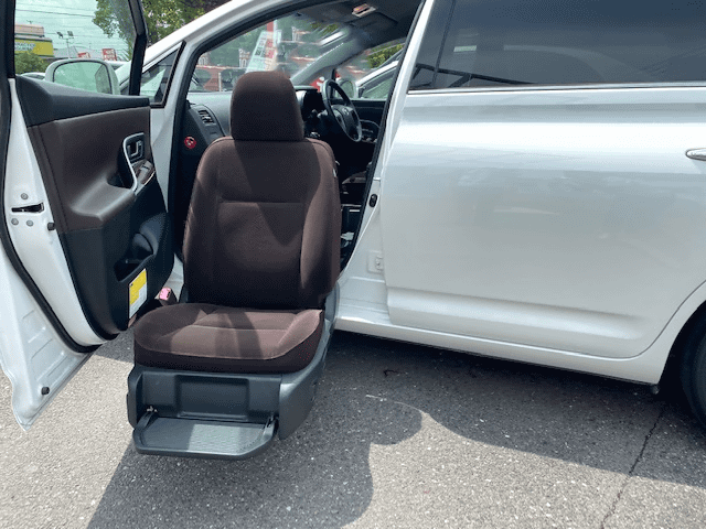 【ガリバー伊賀上野店】車いすの方にも優しい☆マークＸジオ入荷してます☆彡04