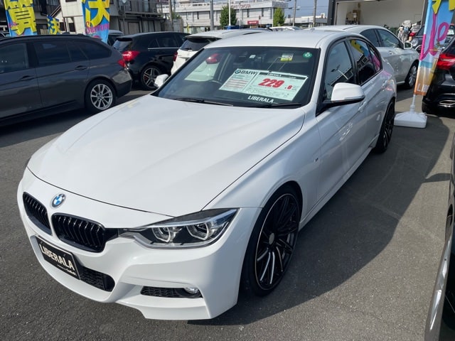 お車のご紹介!!BMW 318i01