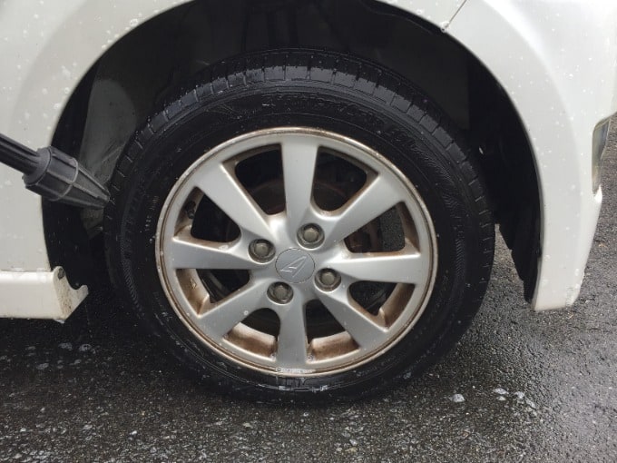 ホイールの洗車です！01