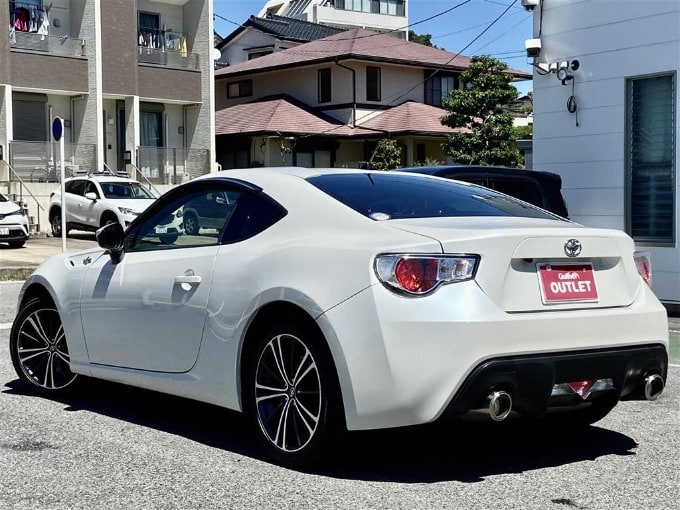 豊田市　中古車販売　オススメ車両のご紹介！【H24 トヨタ ８６ ＧＴ】03