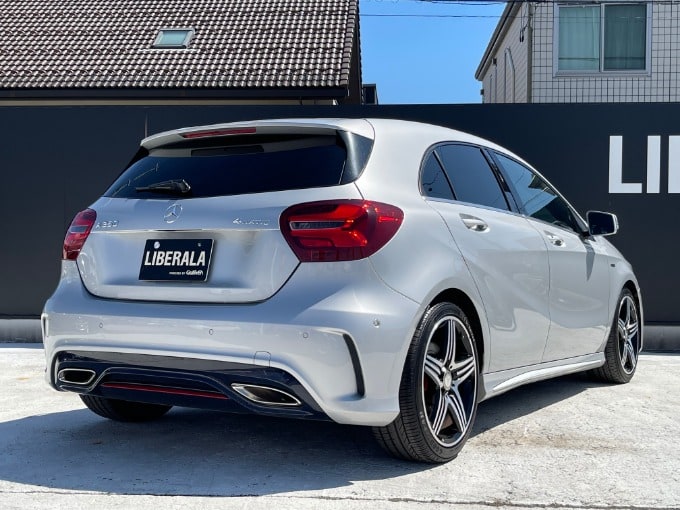 《中古車入荷情報》《M.ベンツ A250 シュポルト4マチック》03