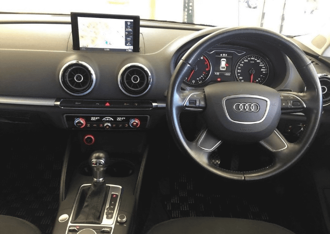 15 アウディ Ａ３ スポーツバック １．４ ＴＦＳＩ02