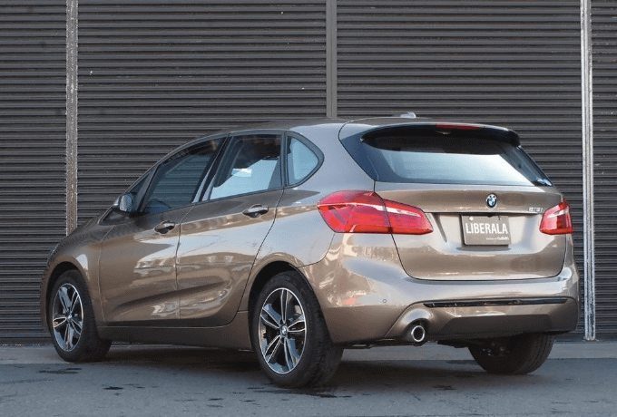 ユーカリベージュ入荷！後期モデル！　'19 ＢＭＷ ２１８ｉ アクティブツアラー スポーツ02