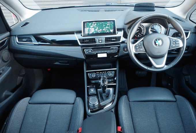 ユーカリベージュ入荷！後期モデル！　'19 ＢＭＷ ２１８ｉ アクティブツアラー スポーツ03