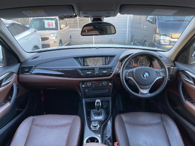 2014年 BMW X1 92,000キロ 入庫致しました！02