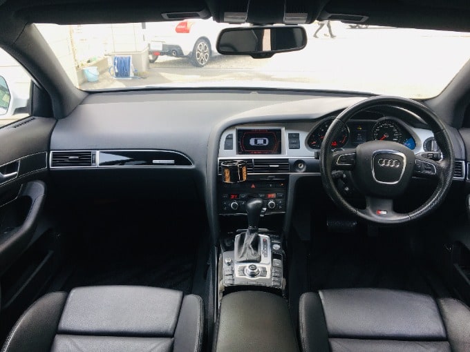 【新着！入荷情報】H21年式AUDI A6 3.0 TSFI クワトロSライン入荷いたしました！02