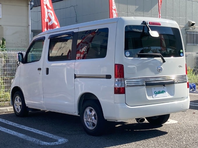 新着入庫　車中泊にもってこいな１台02