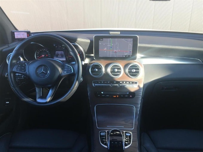 `16M・ベンツ　GLC350e 4マチック　スポーツ　入庫しました♬03