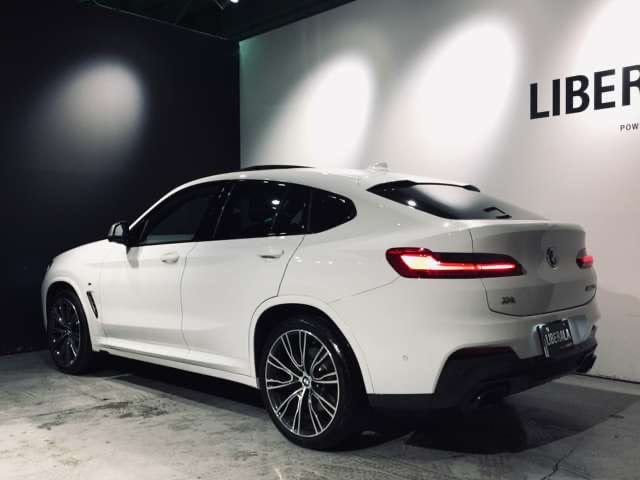 ’２０年 ＢＭＷ X4 M40i入荷致しました！04