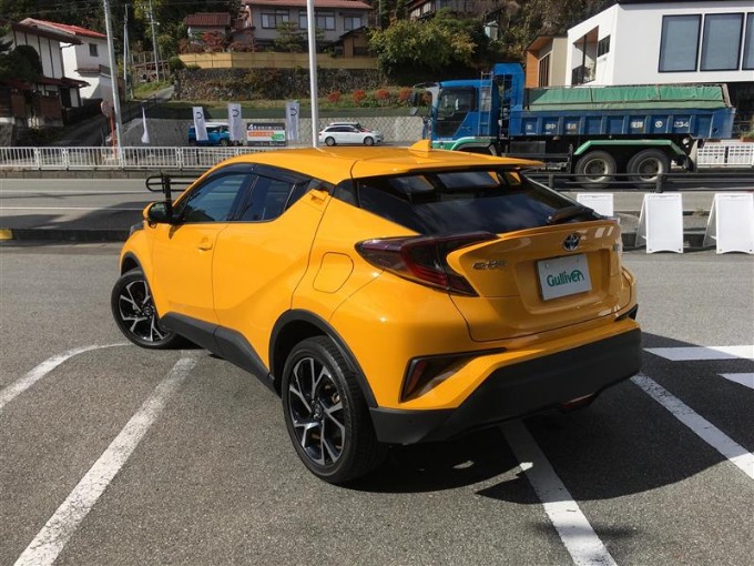 中古車入荷情報！！！【 C-HR】ナビ バックカメラ 衝突軽減ブレーキ ガリバー41号高山店02