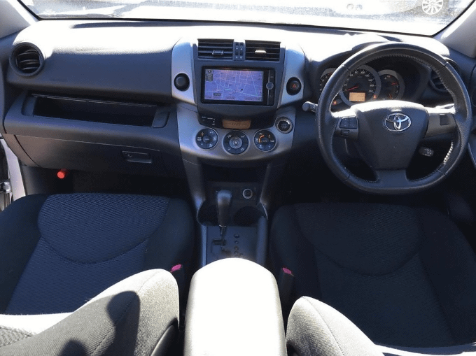 H26RAV4 スタイルSパッケージの入荷情報です♪♪02