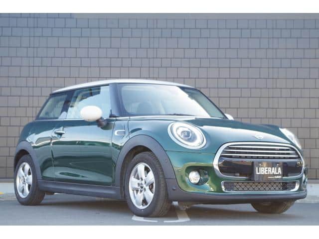 おすすめ車両入荷しました！2019年式 MINI COOPER D01