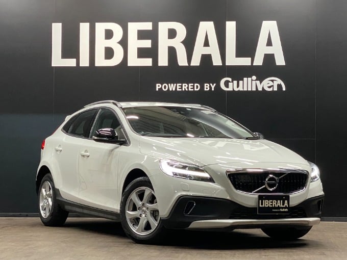 V40クロスカントリー入荷しました01