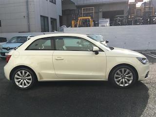 ☆最新入庫情報☆   '12 アウディ Ａ１ １．４ＴＦＳＩ（ディーラー車）07