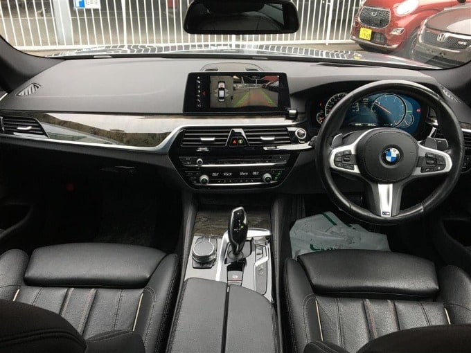 ☆★最新入荷情報☆★ BMW 523d03