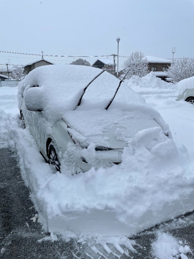 雪の降っている地域でワイパーを立てる理由知っていますか 車買取販売ならガリバー洲本バイパス店のスタッフのつぶやき G 中古車のガリバー