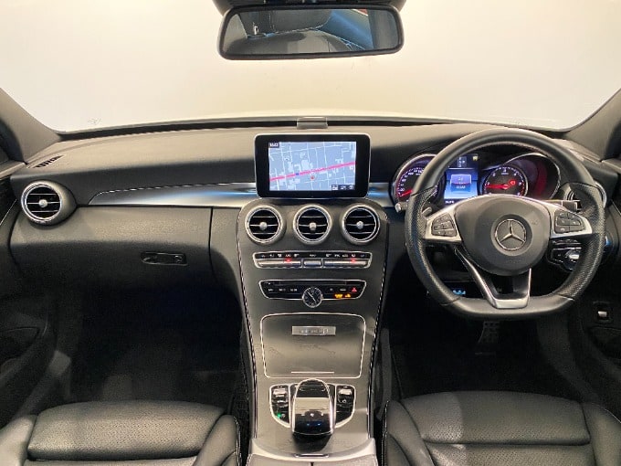 【新着在庫】M・ベンツ Cクラスが入荷いたしました。02