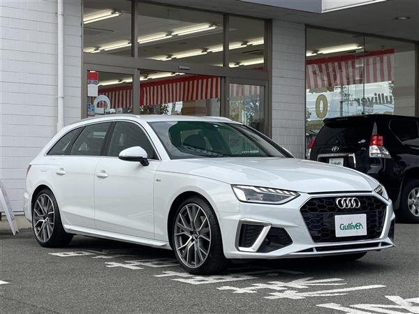 アウディ Ａ４ ３５ＴＦＳＩ Ｓライン R2年式の中古車が入荷しました！01