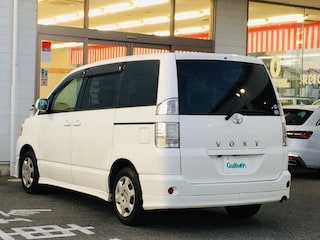 トヨタ ヴォクシー X H19年式の中古車が入荷しました！03