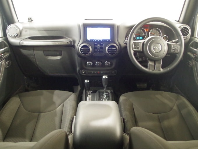 2017年式 Jeep ラングラーアンリミテッドスポーツ 入荷致しました。02