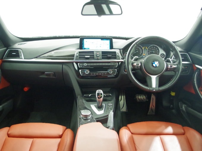 2016年式 BMW 320i グランツーリスモ 入荷致しました。02