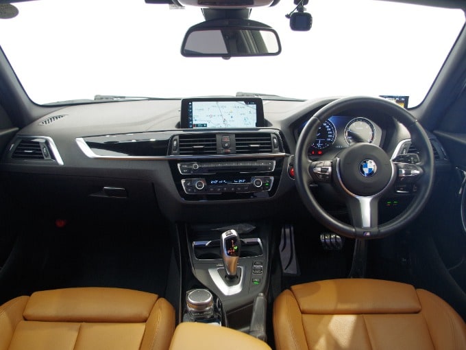 2017年式 BMW 118dMスポーツ エディションシャドー 入荷致しました02