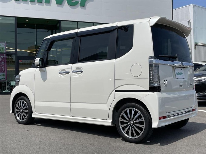 愛媛県東予の車買取販売ならガリバー今治店！H27 ホンダ Ｎ ＢＯＸ カスタム Ｇ ターボ Ｌパッケージ入荷しました！05