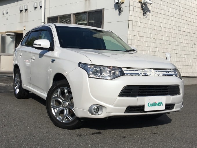 ◇新着入荷！　 H25 三菱 アウトランダー ＰＨＥＶ Ｇ　！！　入荷しました！！◇01