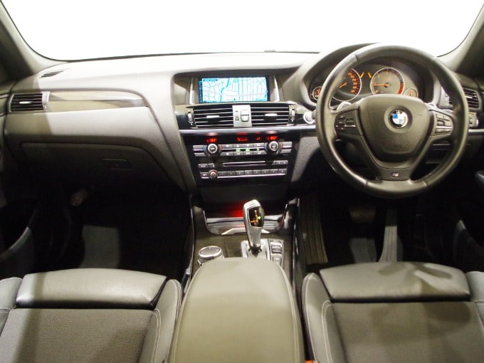 BMW X3入庫しています！02