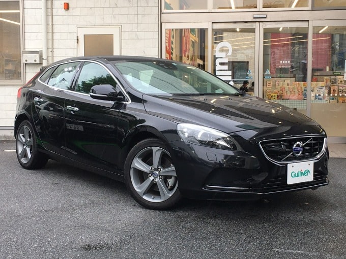 14 ボルボ Ｖ４０ Ｔ－４ ＳＥ（ディーラー車）入荷しました。☆★お問い合わせはこちらまで 03-5837-0071☆★01