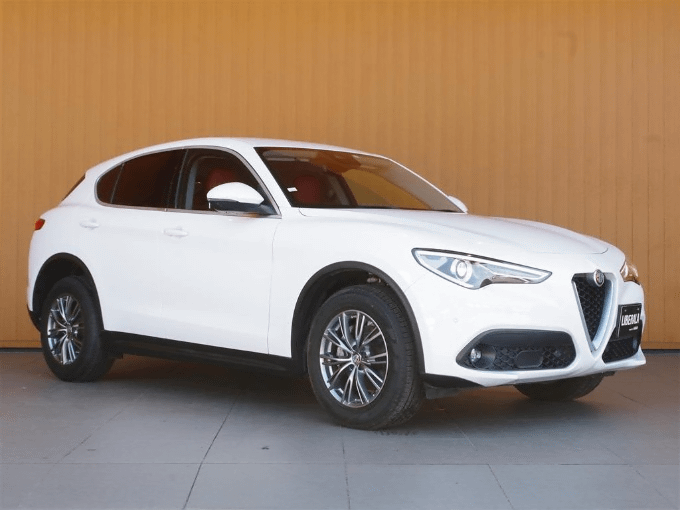 お車のご紹介!!アルファロメオ ステルヴィオ01