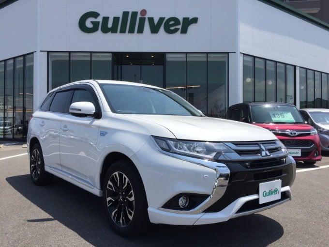 H29 三菱 アウトランダーphev G セーフティーパッケージ 中古車 入荷しました 車買取販売ならガリバー大村店の中古車新着情報 G 中古車のガリバー