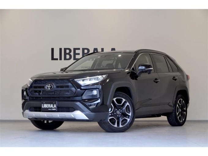 R03年式 ＲＡＶ４　アドベンチャー入荷致しました‼01