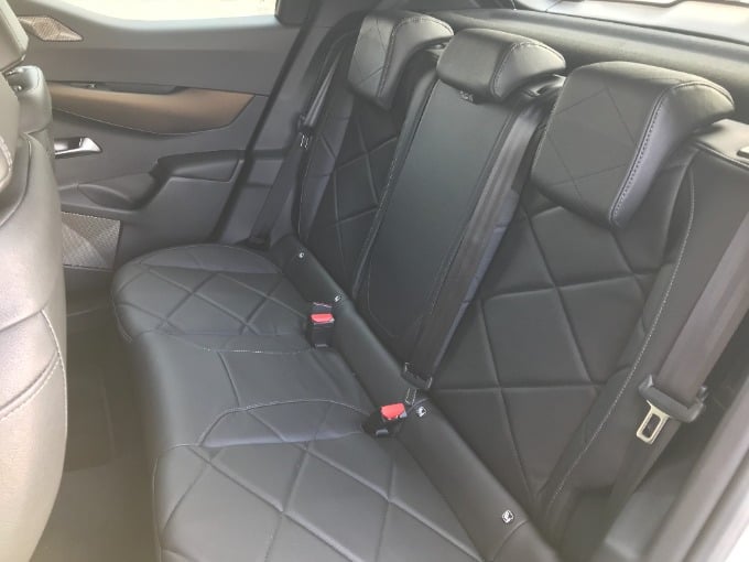 シトロエンDS３・クロスバックグランシックのご紹介です♪08