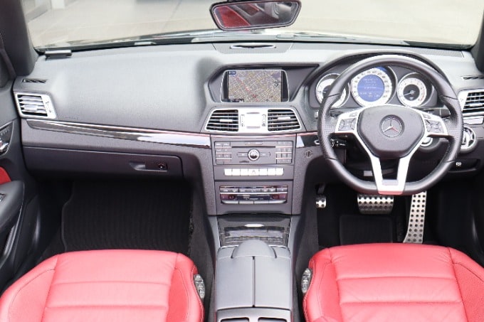2015年式　メルセデスベンツ　E250カブリオレ　入荷致しました。03