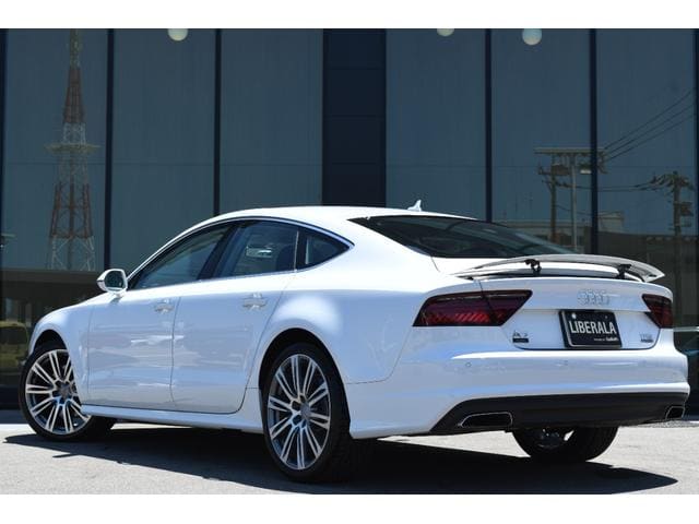 【新着】H28年式　アウディ　A7スポーツバック　【中古車】02