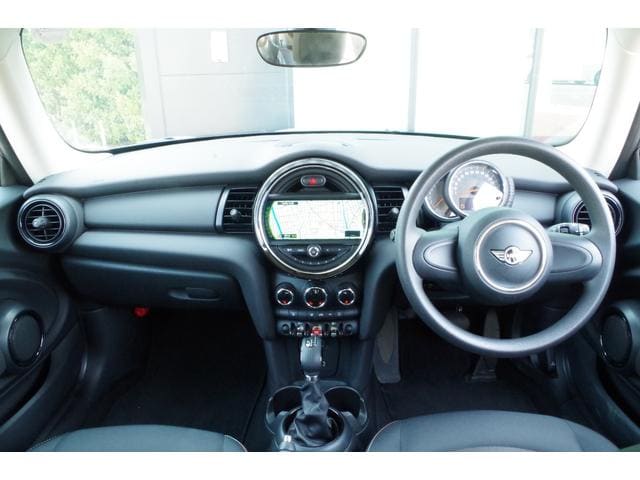 【中古車】　　H29年式　ＭＩＮＩ ワン02