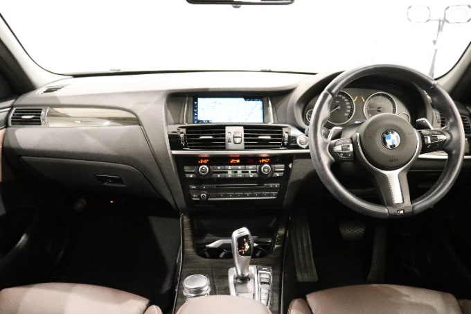 2016年式 BMW X3 入荷致しました!!!02