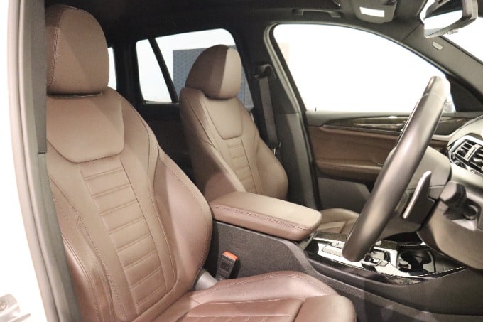 2019年式 BMW X3 入荷致しました!!!03