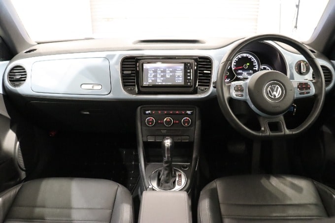 2013年式  VW  ザ・ビートル 入荷致しました!!!02