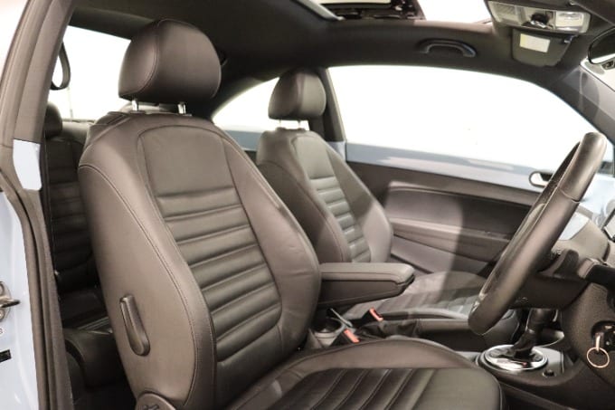 2013年式  VW  ザ・ビートル 入荷致しました!!!04