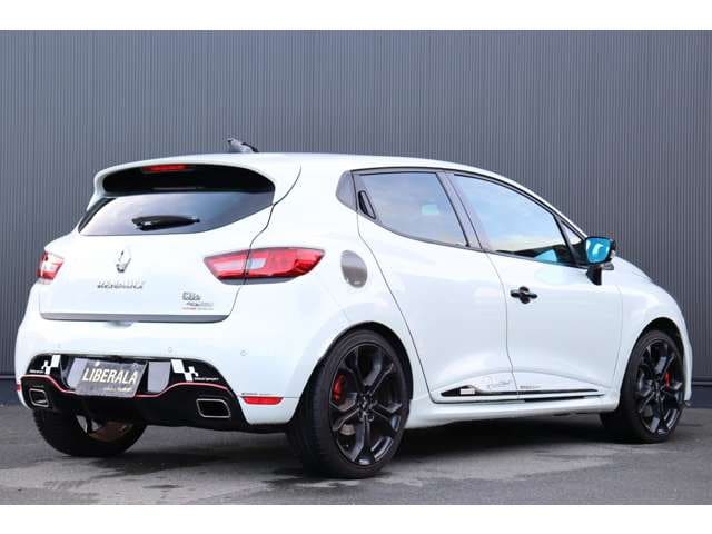 2014年式 ルノールーテシア入荷致しました!!!05