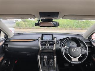 レクサス ＮＸ 300h バージョンL H29年式の中古車が入荷しました！02