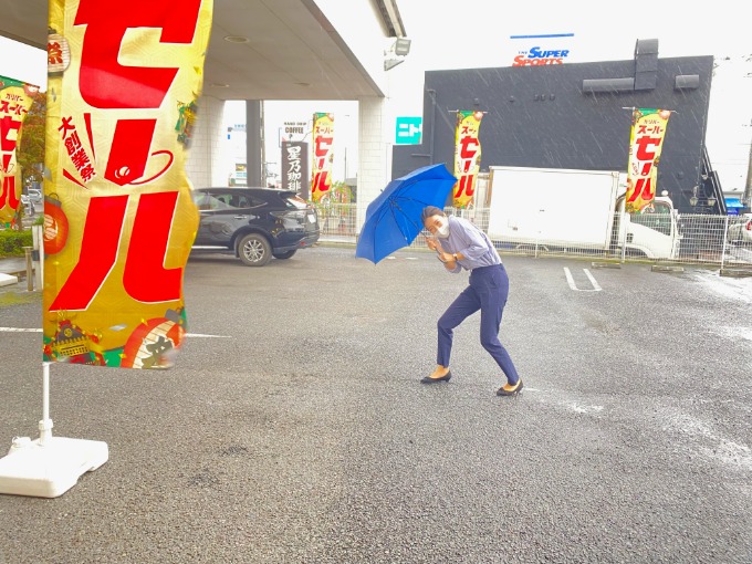 雨でも元気に営業中！01