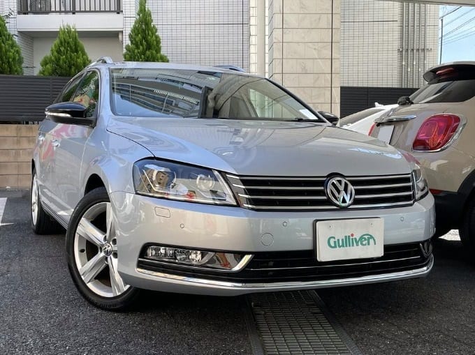 VWパサートヴァリアント TSIハイライン 2012年式の中古車入荷しました！01