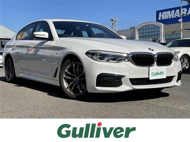 岐阜市　中古車販売　おすすめ車両の紹介！【R02 BMW 523d xDrive Mスピリット 白】01