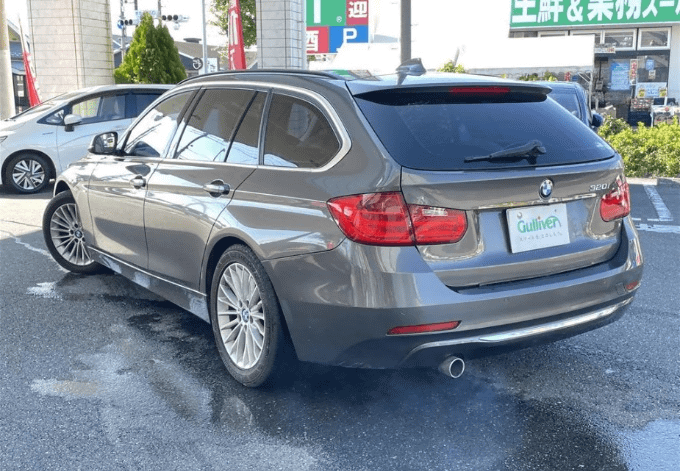 ‼当店新着入荷情報‼　H25　BMW 320i ツーリング02